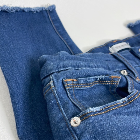 Good American Good Waist High Rise ankle raw hem jeans size 4/27 - Picture 5 of 10